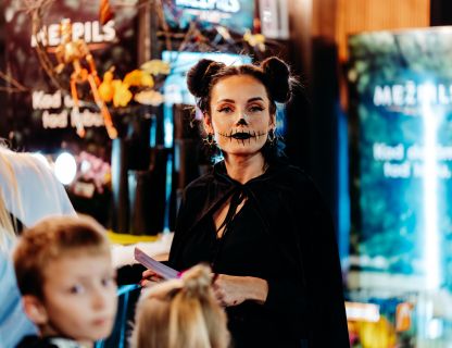 SPOCĪGAIS HELOVĪNS KVARTĀLĀ 86 - BILDES