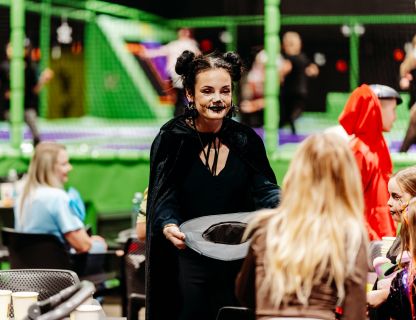 SPOCĪGAIS HELOVĪNS KVARTĀLĀ 86 - BILDES