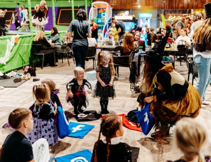 SPOCĪGAIS HELOVĪNS KVARTĀLĀ 86 - BILDES