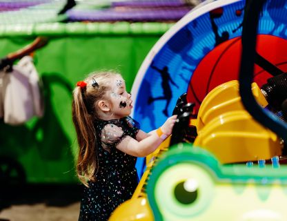 SPOCĪGAIS HELOVĪNS KVARTĀLĀ 86 - BILDES