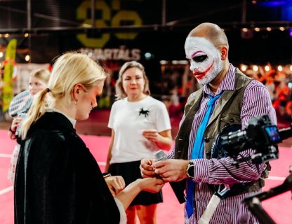 SPOCĪGAIS HELOVĪNS KVARTĀLĀ 86 - BILDES