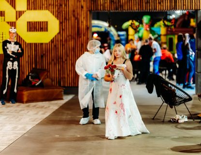 SPOCĪGAIS HELOVĪNS KVARTĀLĀ 86 - BILDES