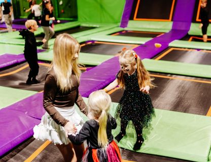 SPOCĪGAIS HELOVĪNS KVARTĀLĀ 86 - BILDES