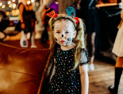 SPOCĪGAIS HELOVĪNS KVARTĀLĀ 86 - BILDES