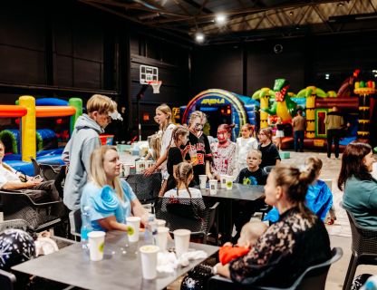 SPOCĪGAIS HELOVĪNS KVARTĀLĀ 86 - BILDES