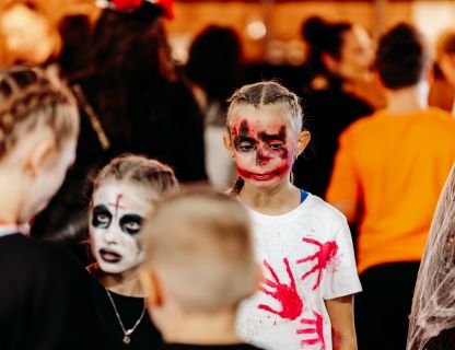 SPOCĪGAIS HELOVĪNS KVARTĀLĀ 86 - BILDES