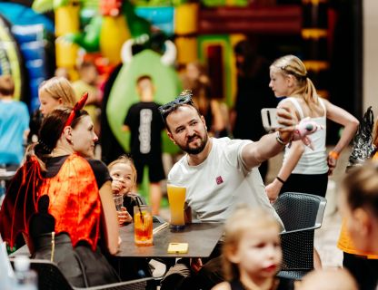 SPOCĪGAIS HELOVĪNS KVARTĀLĀ 86 - BILDES