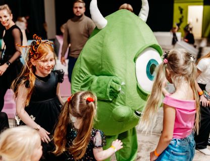 SPOCĪGAIS HELOVĪNS KVARTĀLĀ 86 - BILDES