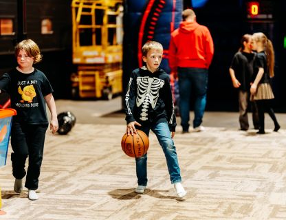 SPOCĪGAIS HELOVĪNS KVARTĀLĀ 86 - BILDES