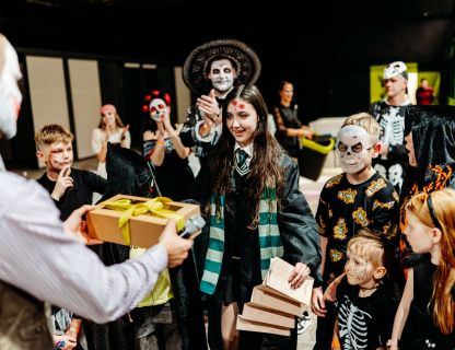 SPOCĪGAIS HELOVĪNS KVARTĀLĀ 86 - BILDES