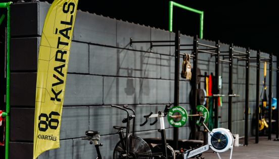 20251011-0035_resized